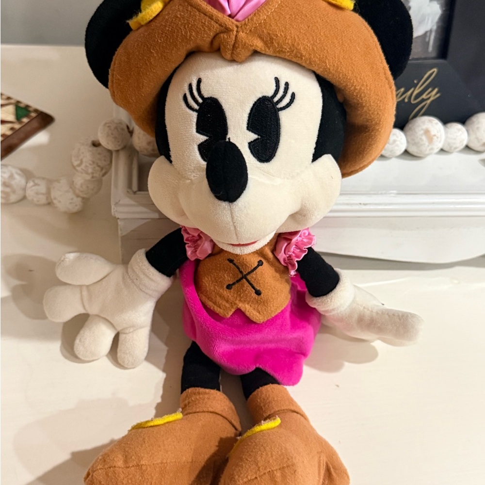 Disney Minnie Mouse Safari Plush - Pink and Brown